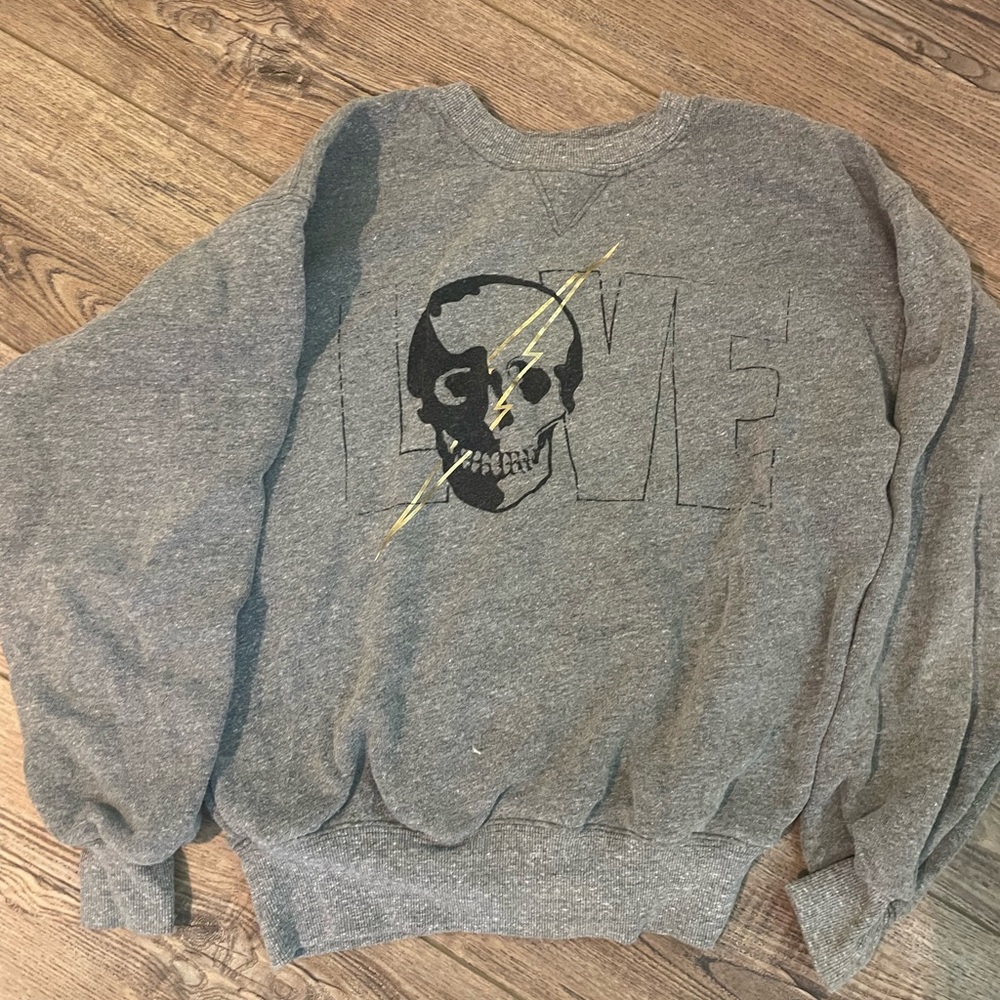 Gray skull sweatshirt/long sleeve with lighting bolt size xs